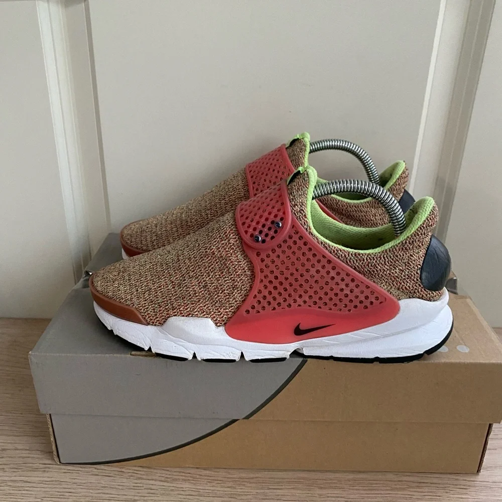 RARE 2016 Nike Sock Dart SE Ghost Green/Hot Punch Women Sneakers - SZ 8 - Picture 3 of 15